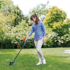 Bosch 18V Trimmer EasyGrassCut 18-230 23cm Incl. 2,0Ah Accu 5 Bosch 18V Trimmer EasyGrassCut 18-230 23cm Incl. 2,0Ah Accu -Mode Woonwinkel 123 1478