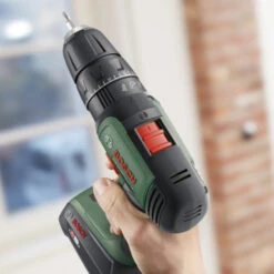 Bosch 18V Klopboormachine UniversalImpact (Incl. 2 Accu's 1.5Ah + Lader) -Mode Woonwinkel 123 177