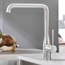GROHE Keukenkraan Essence L-size Met Hendel Supersteel 8 GROHE Keukenkraan Essence L-size Met Hendel Supersteel -Mode Woonwinkel 123 2092