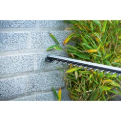 LUX 20V Heggenschaar (zonder Accu) 7 LUX 20V Heggenschaar (zonder Accu) -Mode Woonwinkel 123 841